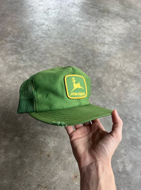 VINTAGE JOHN DEER SNAPBACK TRUCKER HAT